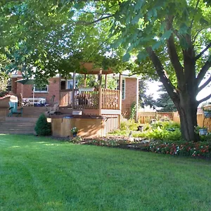 A Li'l Bit Of Eden Bed & Breakfast Niagara-on-the-Lake